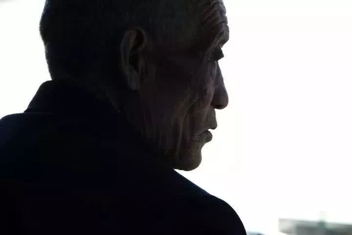 外嫁的女儿,没有分到家产拒绝赡养老人,应该吗