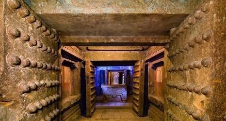 古代皇帝为何要童男童女陪葬还在其生前灌水银