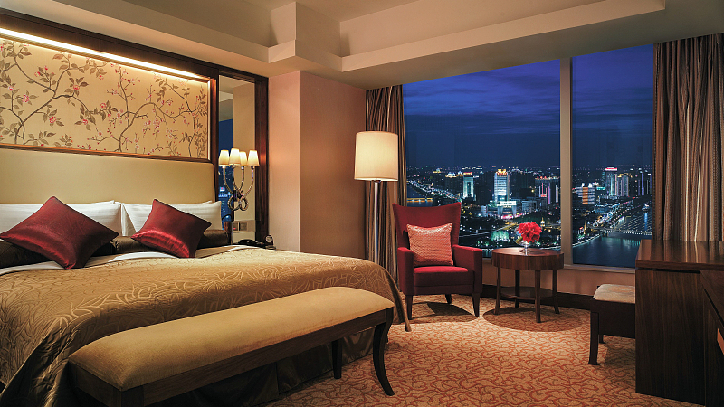 黄金周热门酒店预订量暴涨超500%,北京大增5.4倍 黄金周热门酒店预订量暴涨超500%,北京大增5.4倍