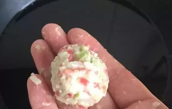 炸萝卜丸子放些剩米饭,简直好吃炸了