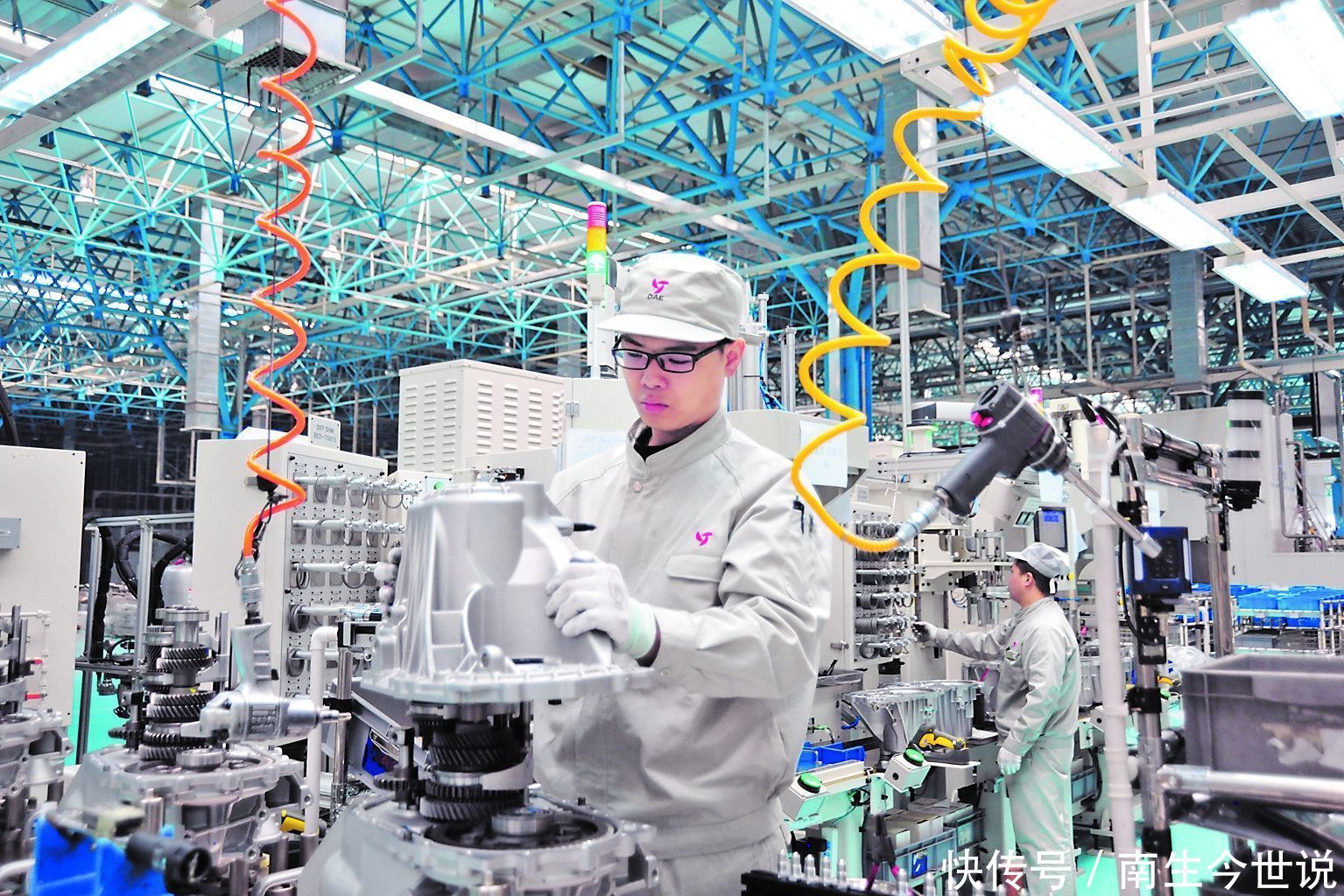 越南工人平均工资由206美元升到240美元,那美