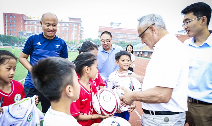 山东鲁能泰山足球队主教练马加特来滨州考察