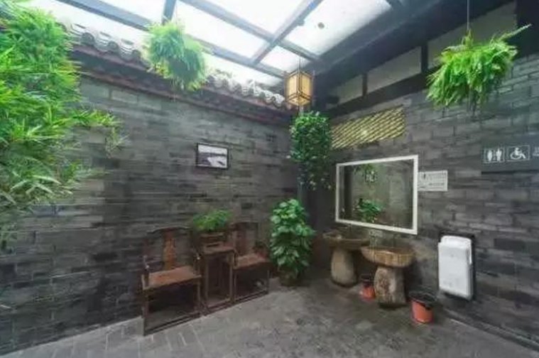 一个印度人眼中的中国公厕,感叹比印度的五星