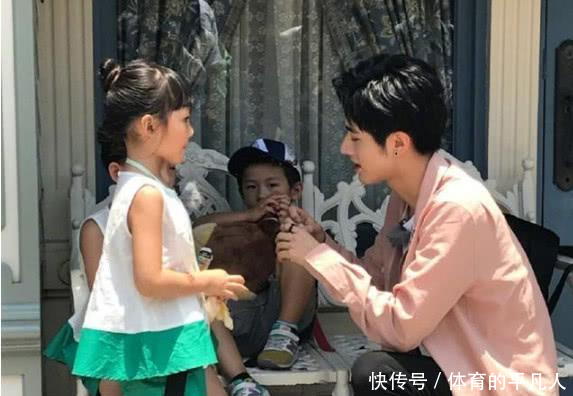 《偶练》未出道但因侧颜走红的罗正, 资源好到