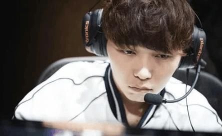 LOL赛场被打自闭的韩国上单,第二是他的杰作