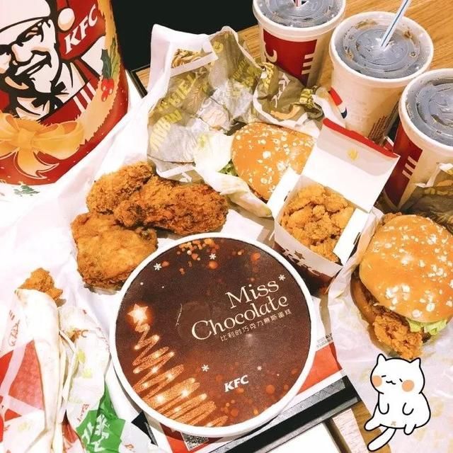 鹿晗全身镀金眉毛都不放过,肯德基爷爷为了变