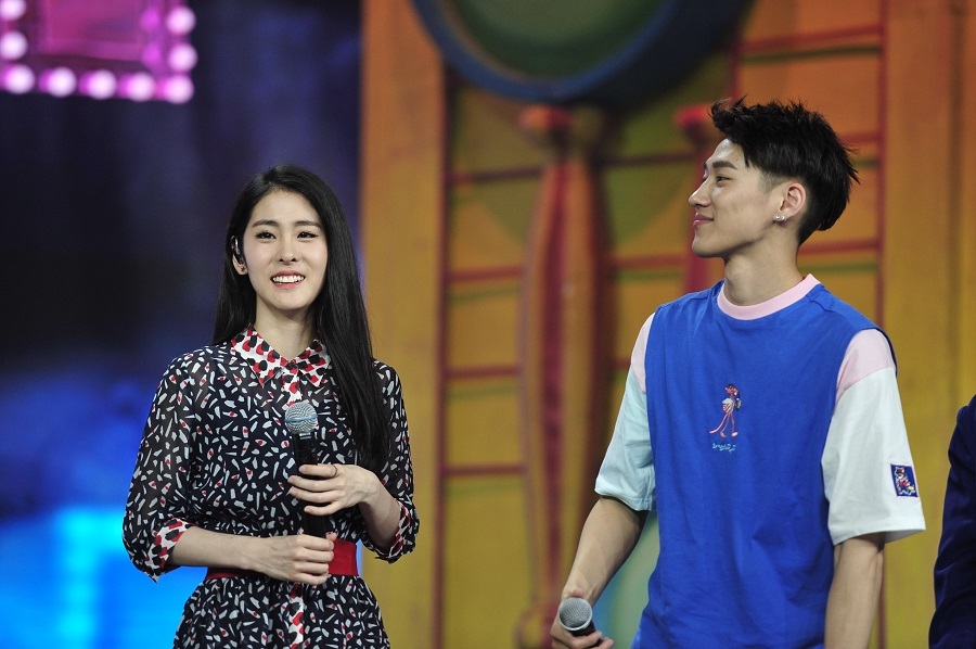 仓木麻衣朴宰范同台PK 郁可唯光脚战阿兰张碧晨