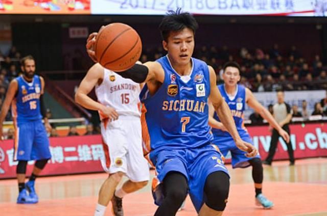 剩1人 36岁为何还要续约3年?或成最老现役球