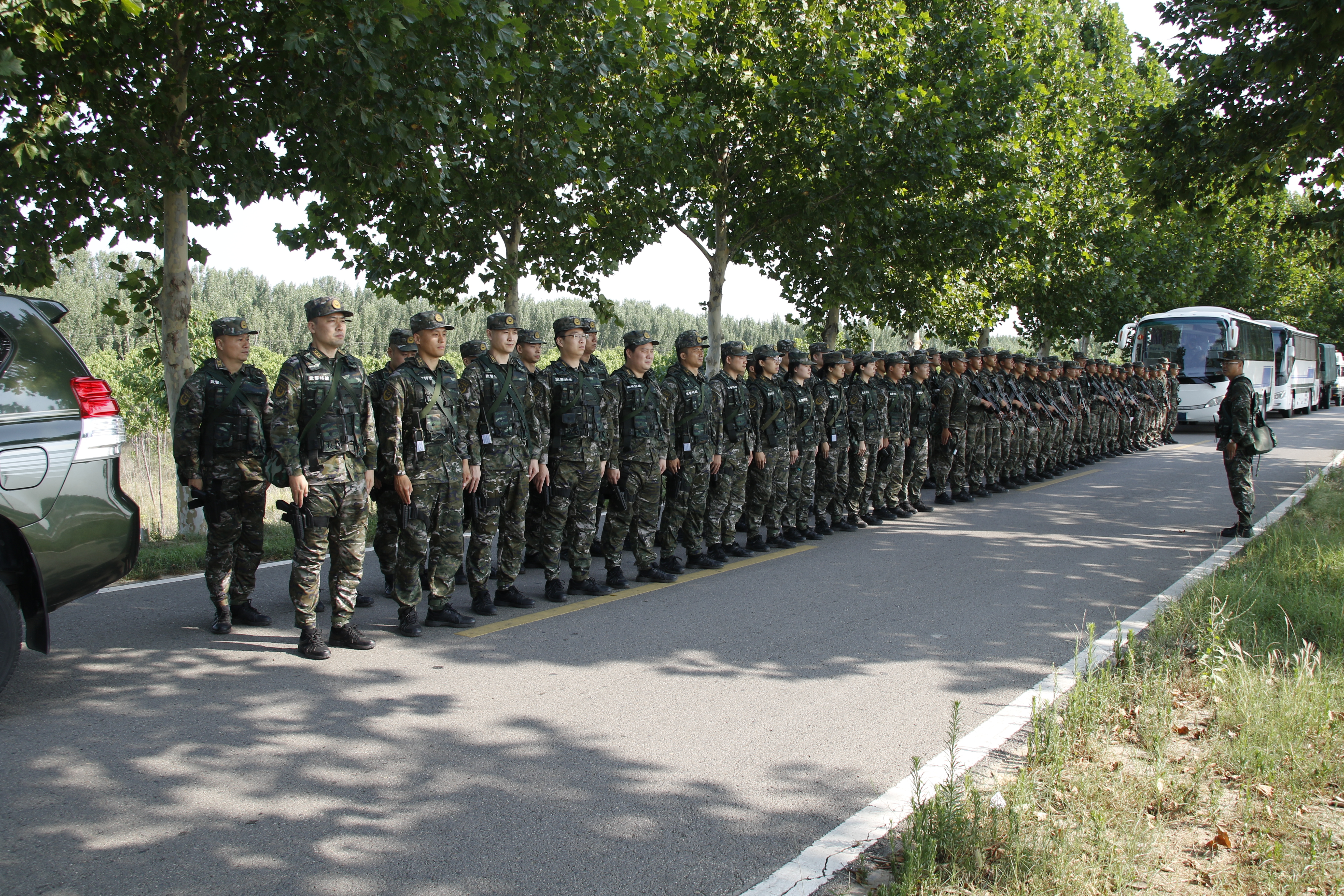 高温淬炼,烈日考验!这场徒步行军瞬间拉满战斗值! 高温淬炼,烈日考验!这场徒步行军瞬间拉满战斗值!