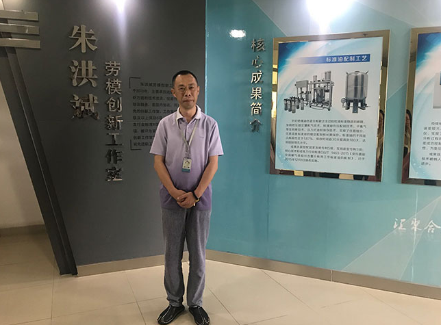 朱洪斌:爱琢磨的电气设备顶级"验血师"