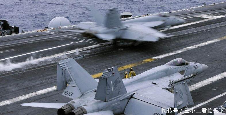 身关岛海域!美B-52和军舰喜欢到东海和南海?