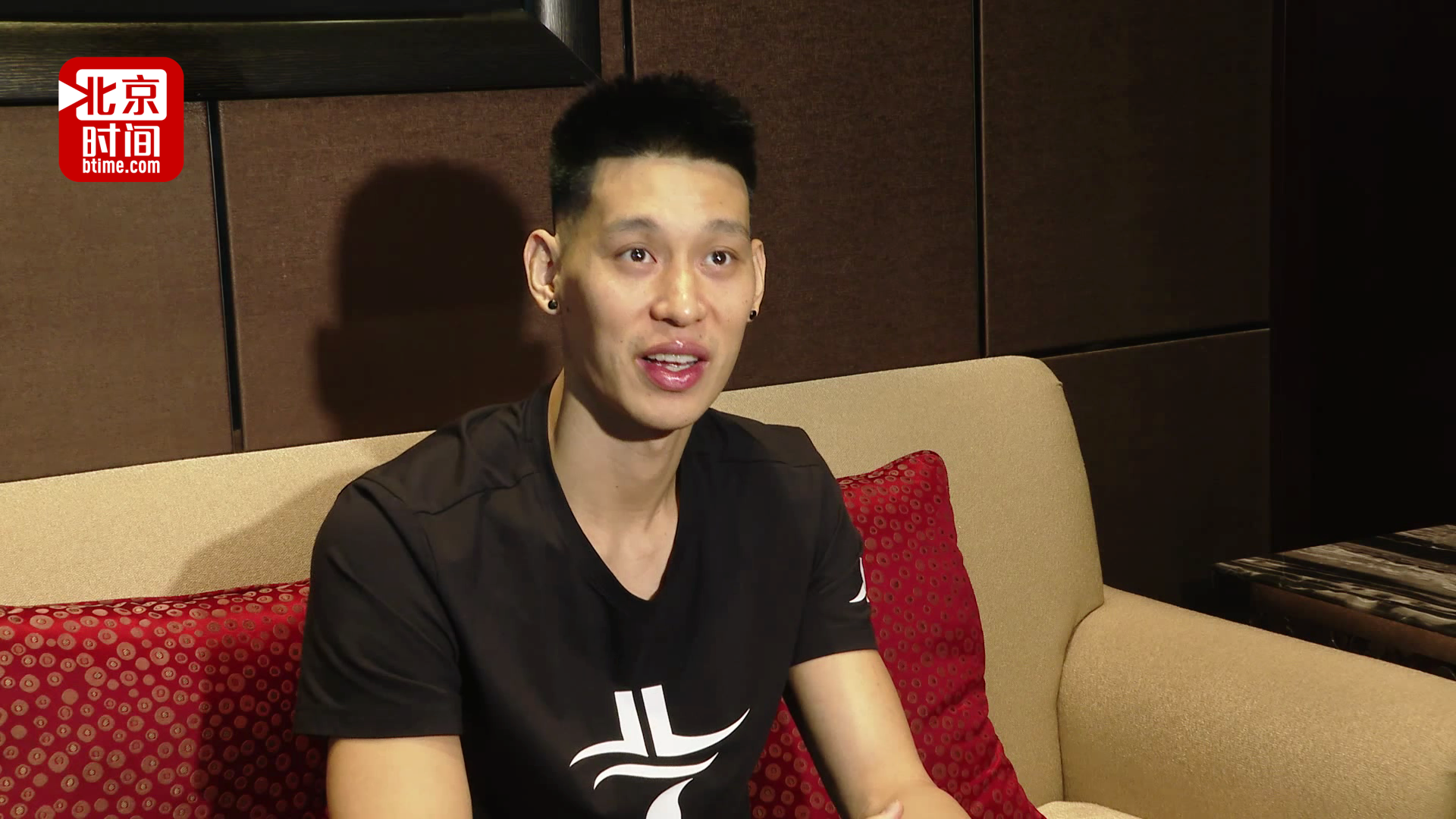 林书豪全中文专访:周杰伦一定会来北京看球 林书豪全中文专访:周杰伦一定会来北京看球