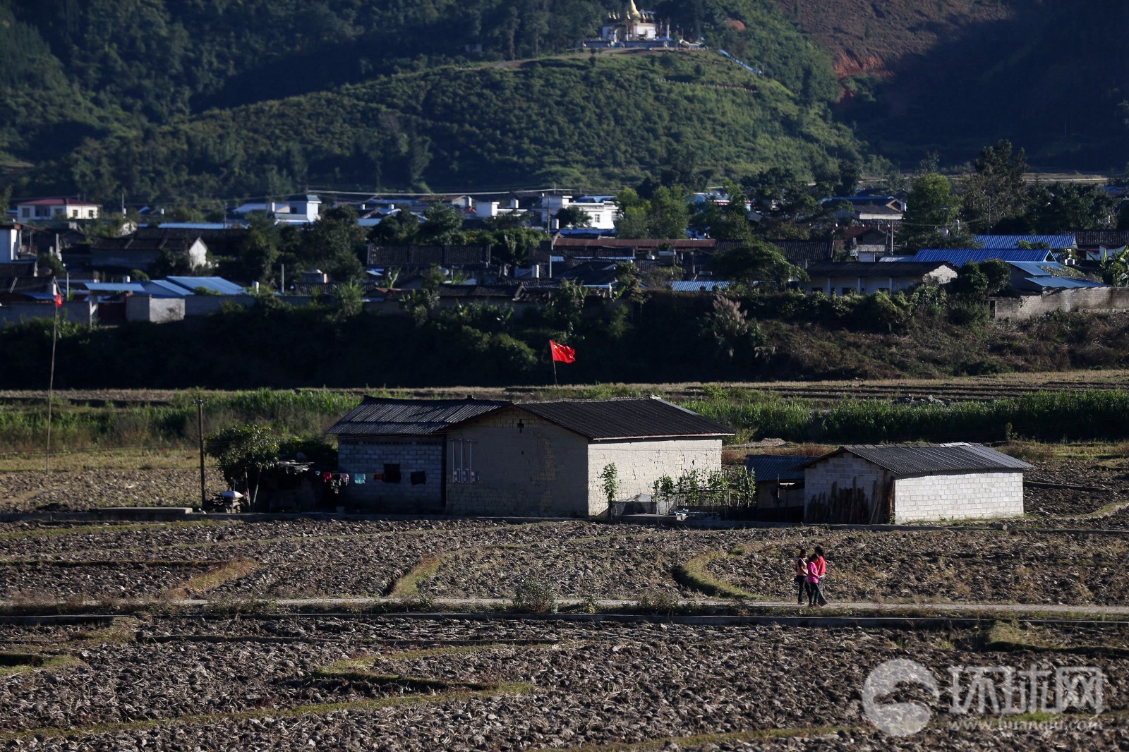 芒海镇与缅甸勐古接壤,那里是缅甸民族地方武装与政府军反复争夺的