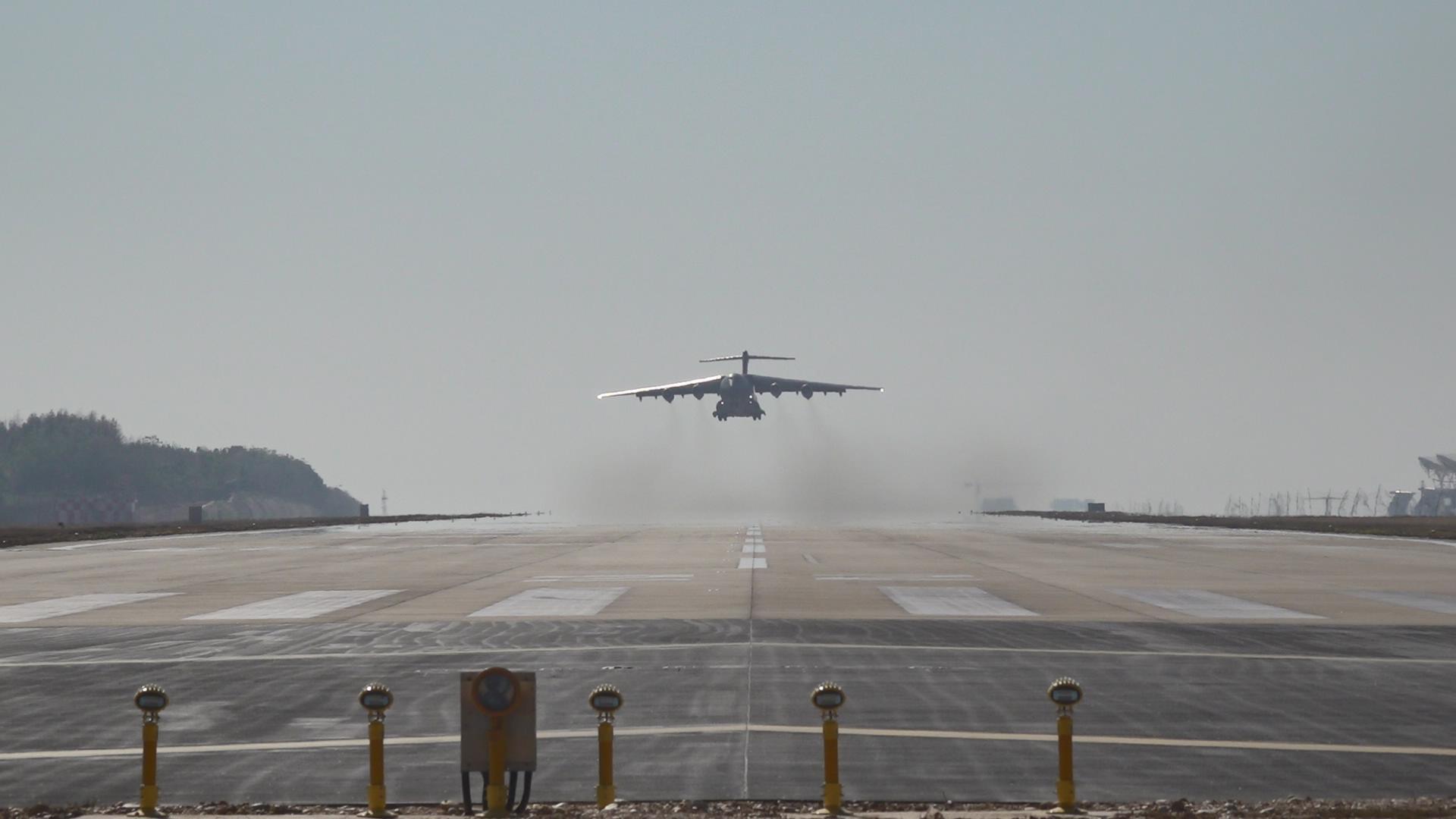 中国空军运-20赴韩接运第十批在韩志愿军烈士遗骸回国 中国空军运-20赴韩接运第十批在韩志愿军烈士遗骸回国