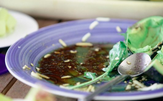 生活中吃剩菜的4个坏处,但做到这3点,减少对身体的伤害!