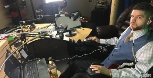 绝地求生:比单手操作还可怕 国外大神主播四肢