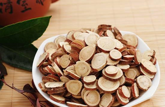 最甜的中药甘草,泡水喝可以解百毒,但是甘草泡