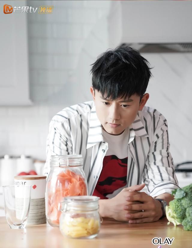 芒果TV新综艺《妻子的浪漫旅行》定档海报公