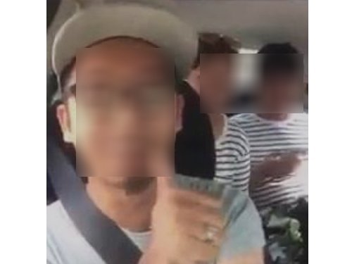 大马司机拍视频羞辱中国客取乐 乘客微笑浑然不知 大马司机拍视频羞辱中国客取乐 乘客微笑浑然不知