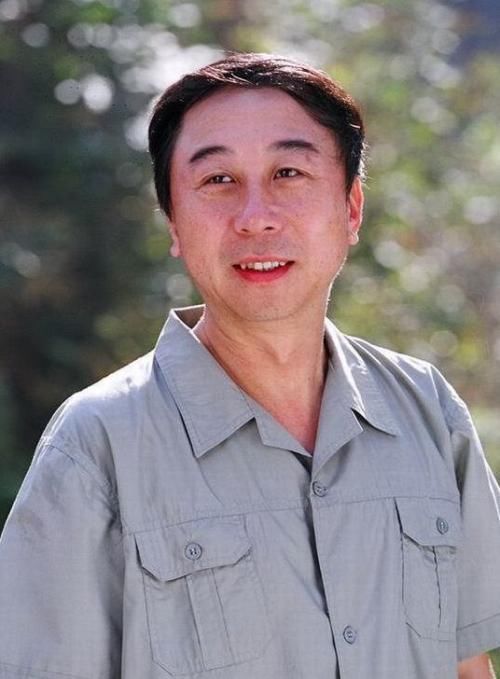 那英的父亲和溥仪的照片,冯巩曾祖父的照片 导