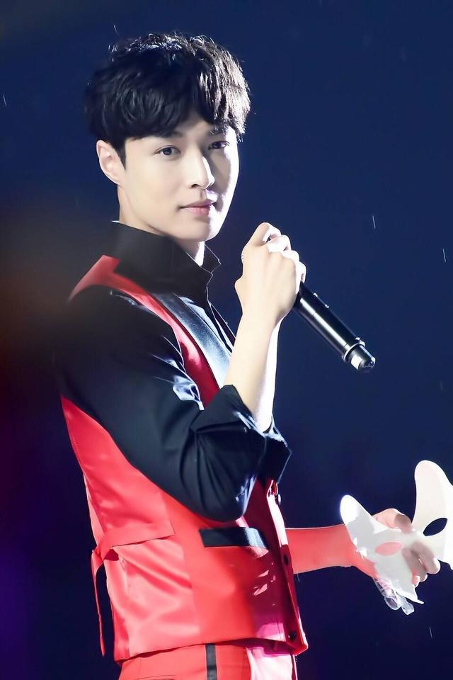 极限挑战第一季第6期罗志祥 t01e9684b81d6d6d201.jpg?size=640x960