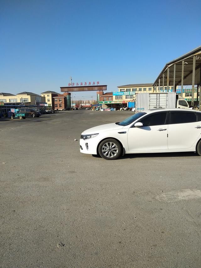 投资三十万做蔬菜生意,以前每天卖一万斤蔬菜