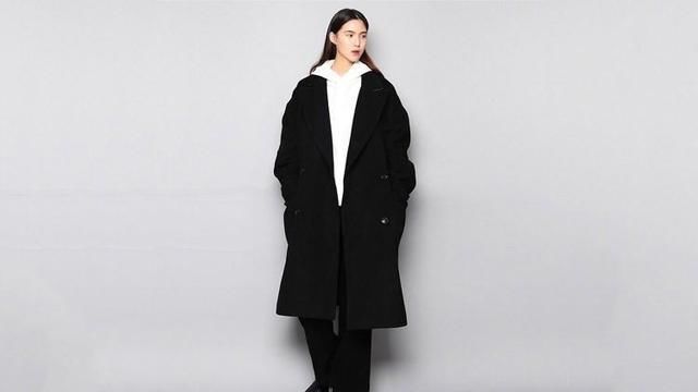 穿搭达人教你一件大衣多种穿法,天天美丽不重