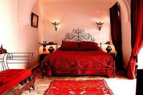 爸妈花80万买陪嫁房,婆婆给我张彩礼卡,婚后查