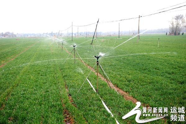 闻喜:推广节水灌溉保春浇
