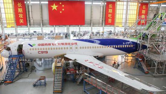 中国商飞再获订单:30架国产大客机C919 20架ARJ21|新闻动态-《对话中国品牌》栏目采编中心 中国商飞再获订单:30架国产大客机C919 20架ARJ21|新闻动态-《对话中国品牌》栏目采编中心