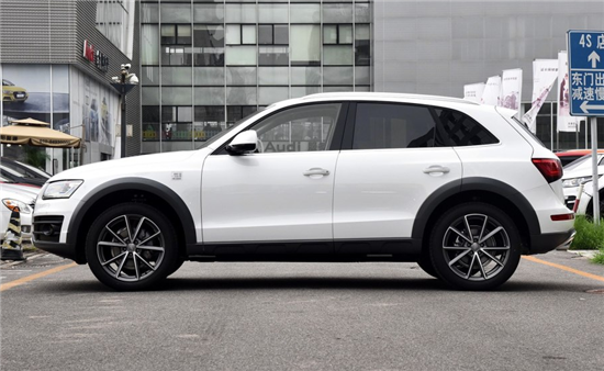 奥迪Q5plus款最低多少钱 奥迪Q5降价17万售 奥迪Q5plus款最低多少钱 奥迪Q5降价17万售