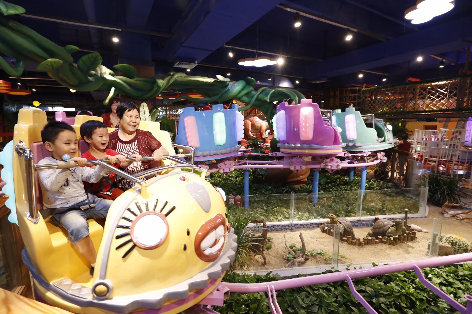 好消息!郑州大堡礁欢乐世界试营业,快带孩子开