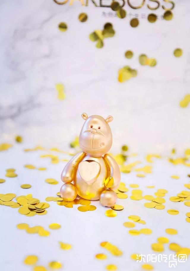 网红蛋糕沈阳第一家!吃之前要戳爆它,朋友聚会