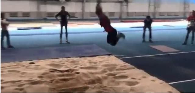 百米飞人苏炳添爆发力是如何训练的?这身体素