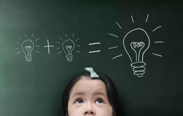 别总是夸孩子聪明,美国心理学家建议用这15种