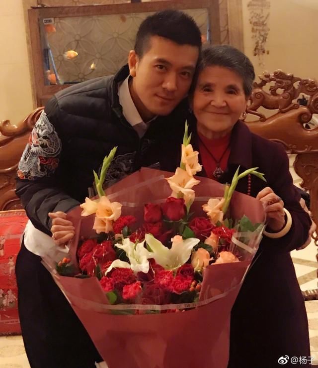 杨子激动"全家上热搜",富豪奶奶口出惊人,原来他家那么有钱!