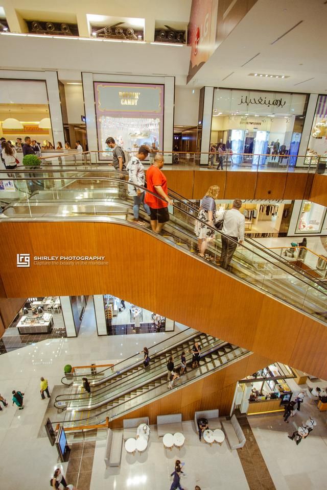 世界第一大的迪拜购物中心,200个足球场大小,