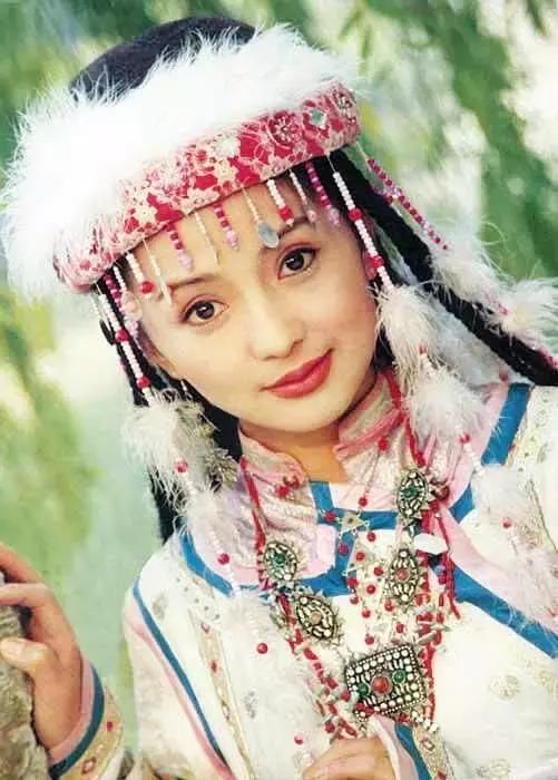 神剧《还珠格格》演员全数走红,她身价超范冰冰,最惨的只有一人