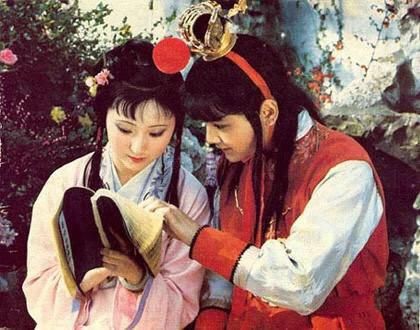 红楼梦赏析之贾宝玉挨打后余波,众人奇奇怪怪