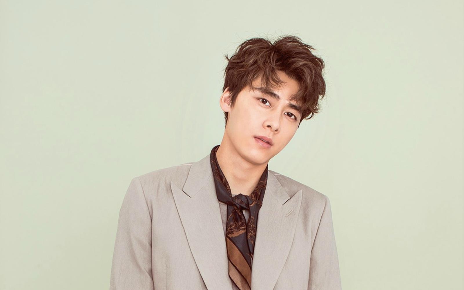 《无尽天灯》开拍:赵丽颖饰白羽、迪丽热巴饰