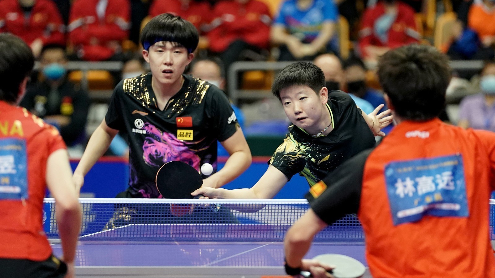 苦战六局不敌林高远/王曼昱 “头莎”组合获乒乓球全锦赛混双亚军 苦战六局不敌林高远/王曼昱 “头莎”组合获乒乓球全锦赛混双亚军