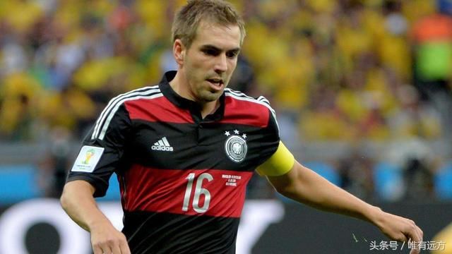 泪崩!随《天下足球》一起,回顾那些2017年告别