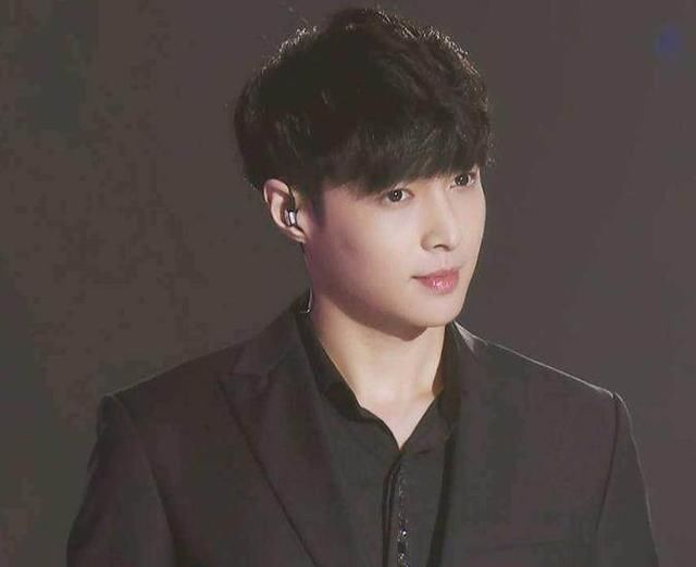 以小看大!张艺兴用自己的资源让《偶像练习生