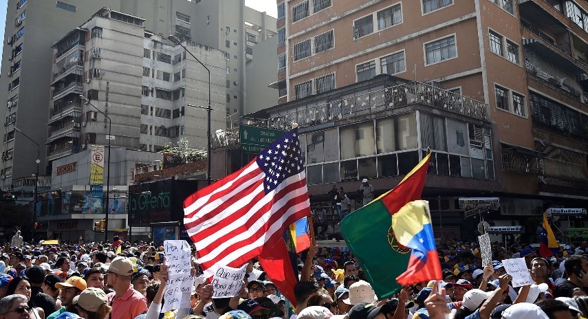 委内瑞拉民众集会 要求政府接受美国援助