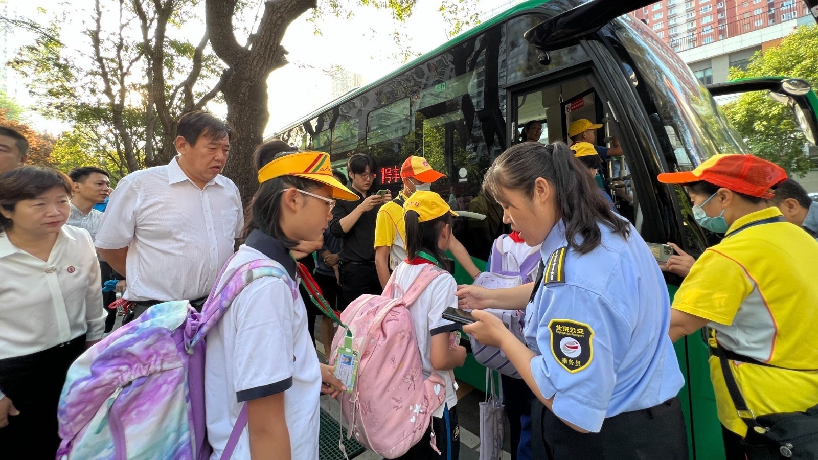 【加油开学季】上学放学,注意路途上的安全! 【加油开学季】上学放学,注意路途上的安全!