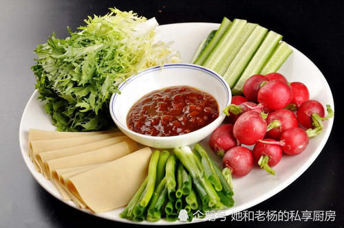 东北人最爱吃的蘸酱菜,为啥南方人不吃?