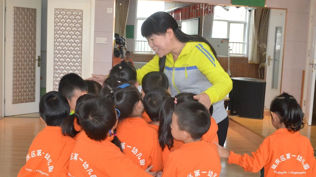 喜讯!延庆“蜗牛妈妈”解春荣 荣获“北京市人民教师”称号! 喜讯!延庆“蜗牛妈妈”解春荣 荣获“北京市人民教师”称号!