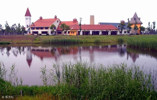 2018年,新的《土地管理法》出台,严禁六类人在