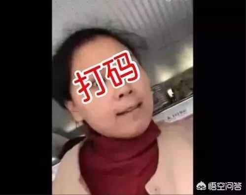 高铁泡面事件: 女主告发视频者侵犯肖像权, 网友