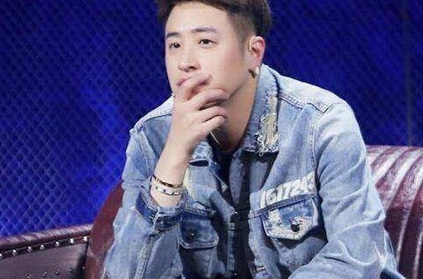 潘玮柏获吴昕支持 潘玮柏灵异事件暗示了什么